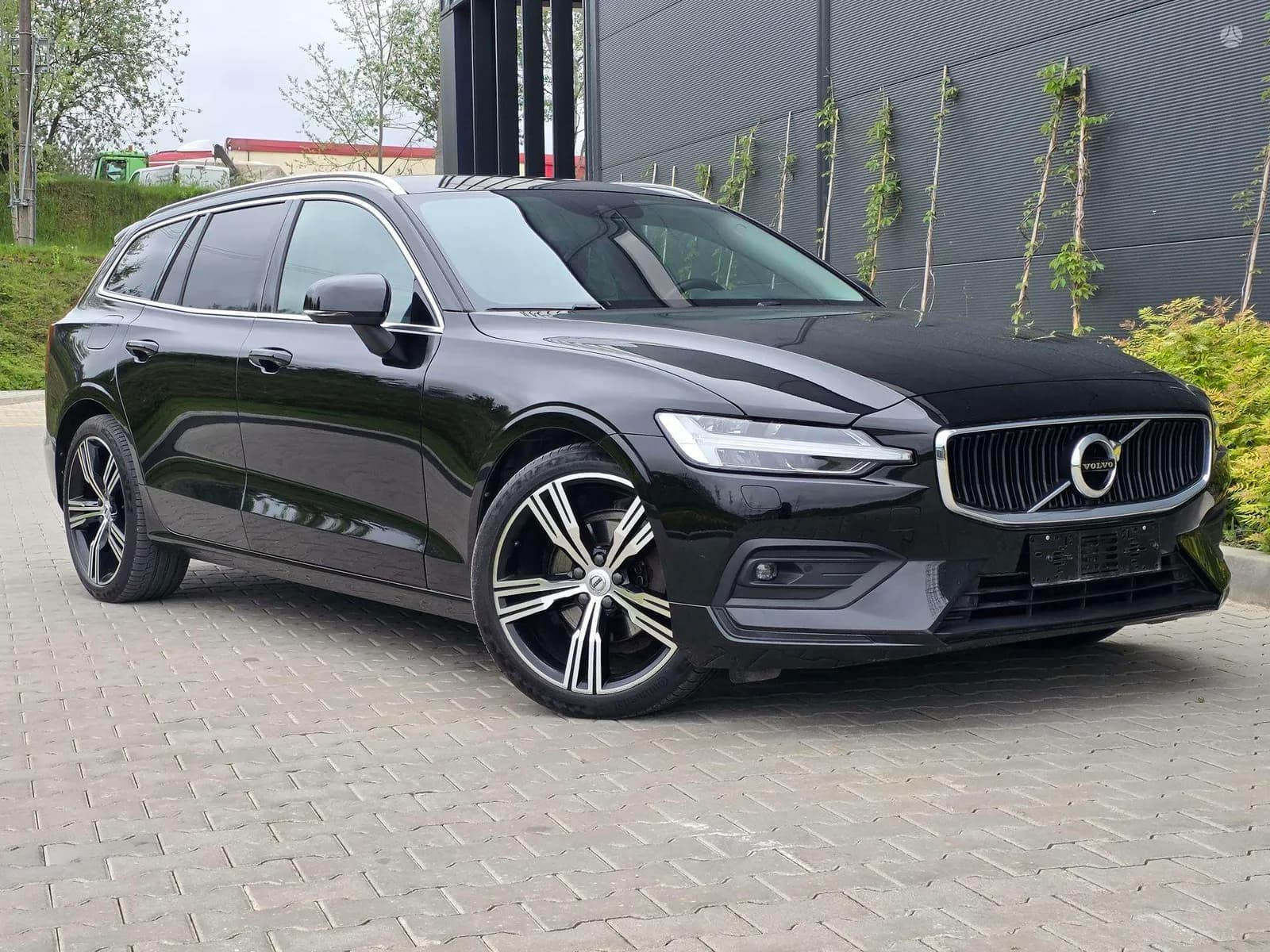 Volvo V60, 2021 m., nuotrauka 1