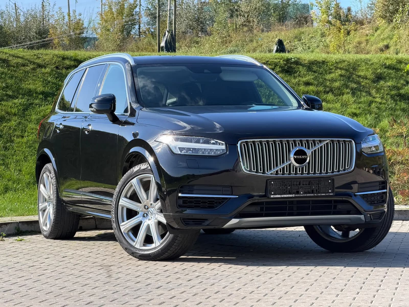 Naudotas Volvo XC90 2016 m., hibridas (įkraunamas), visureigis