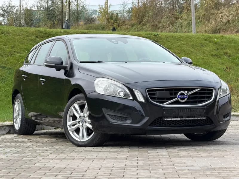 Naudotas Volvo V60 2011 m., dyzelinas, universalas
